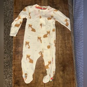 Magnetic Me Corgis with Crowns Footies